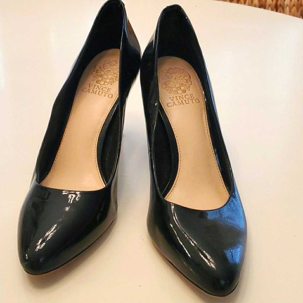 Vince Camuto pumps
